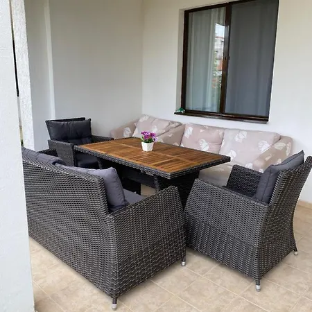 Kambani Apart Complex סבטי ולאס